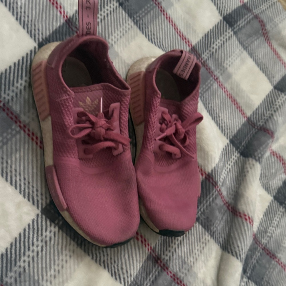 Adidas Kids Sneakers in Vibrant Pink